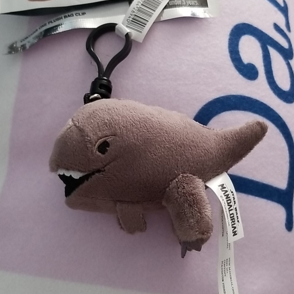 Star Wars. The Mandalorian plush bag clip. Blurrg